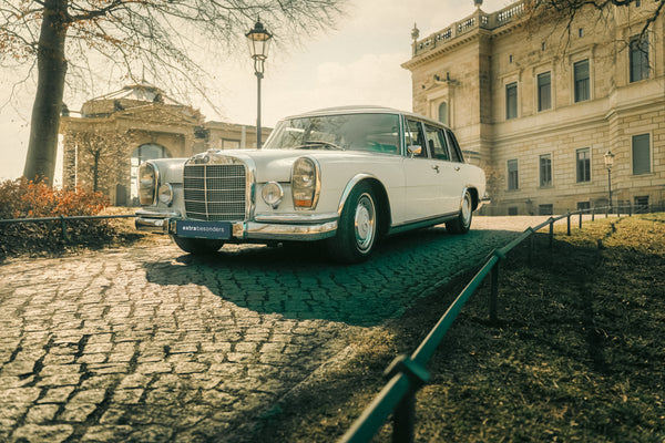 Exklusive Oldtimer-Erlebnisse – Classic Cars mit Chauffeur mieten