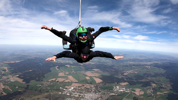 Fallschirm-Tandemsprung – Adrenalin, Freiheit, Gänsehaut
